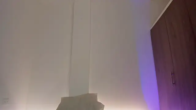 litle slut online show from 07-04-26, 04:52