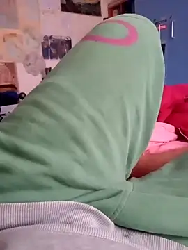 Snapshot of barbone15 chatting on 02-28-26, 10:26 barbone15 online show from 02-28-26, 10:26