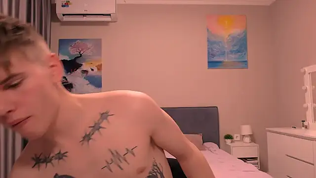 Fredd Xanders online show from 12-18-25, 04:55