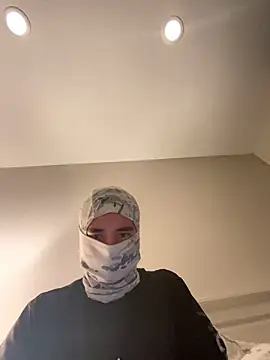 phantom898983 online show from 04-13-26, 08:29