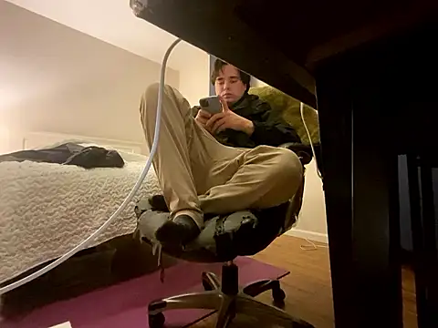 phantom898983 online show from 01-14-26, 02:04