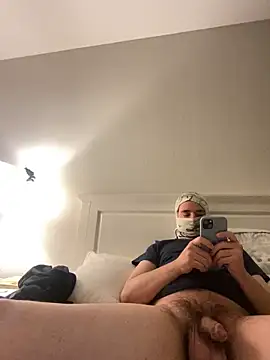 phantom898983 online show from 04-10-26, 07:37