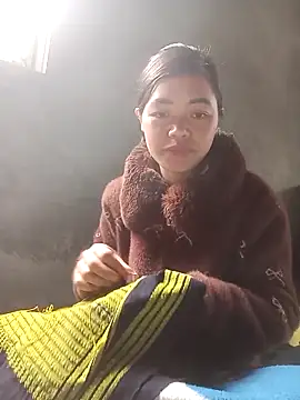 Snapshot of mon-monk chatting on 12-15-25, 03:01 mon-monk online show from 12-15-25, 03:01