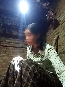 Snapshot of mon-monk chatting on 12-14-25, 01:06 mon-monk online show from 12-14-25, 01:06