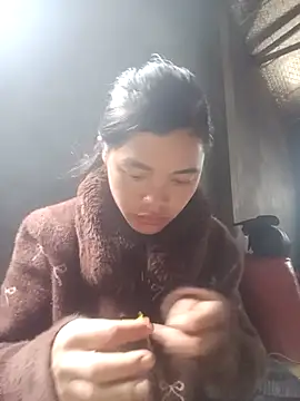 Snapshot of mon-monk chatting on 12-18-25, 02:38 mon-monk online show from 12-18-25, 02:38