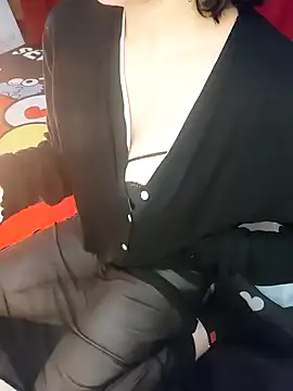 Snapshot of Alone_nothing chatting on 01-13-26, 04:11 Alone nothing online show from 01-13-26, 04:11