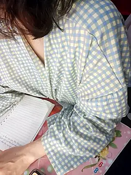 Snapshot of Alone_nothing chatting on 01-08-26, 02:23 Alone nothing online show from 01-08-26, 02:23