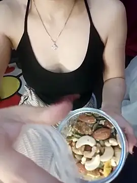 Snapshot of Alone_nothing chatting on 02-26-26, 12:54 Alone nothing online show from 02-26-26, 12:54