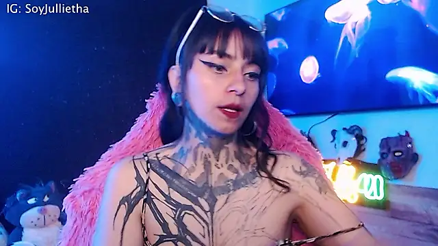 Julls420  online show from 02-05-26, 04:41