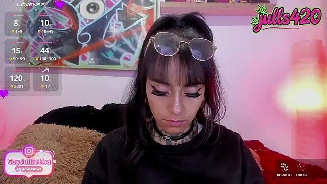 Julls420  online show from 07-15-26, 10:00