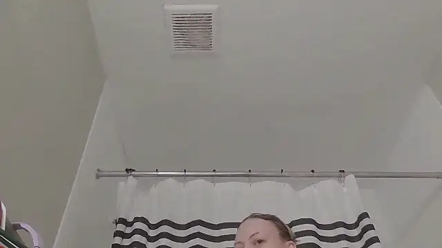 Snapshot of SpiderRose chatting on 02-07-26, 05:15 SpiderRose online show from 02-07-26, 05:15