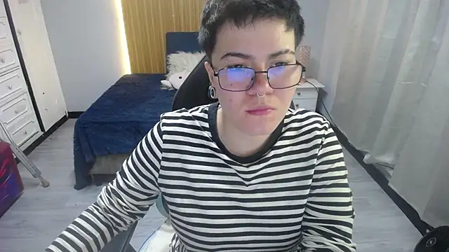 geminis xxx online show from 04-18-26, 04:15