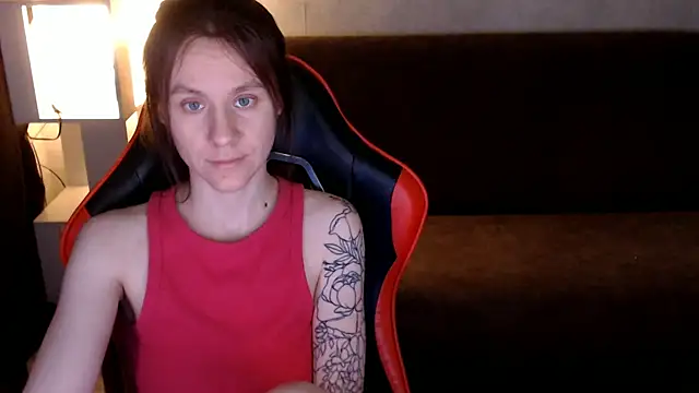 Snapshot of MiaBun1 chatting on 12-20-25, 01:14 MiaBun1 online show from 12-20-25, 01:14