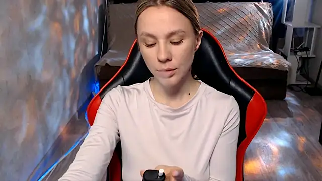 MiaBun1 online show from 03-11-26, 03:55