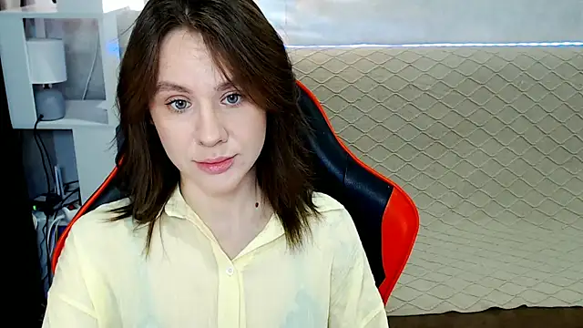 Snapshot of MiaBun1 chatting on 01-15-26, 05:00 MiaBun1 online show from 01-15-26, 05:00