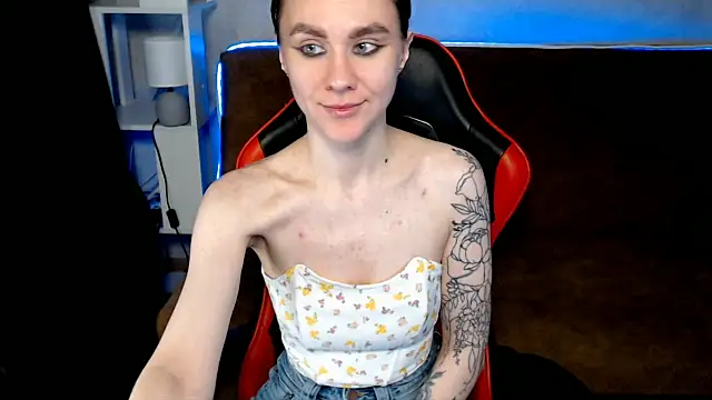 Snapshot of MiaBun1 chatting on 01-06-26, 03:38 MiaBun1 online show from 01-06-26, 03:38