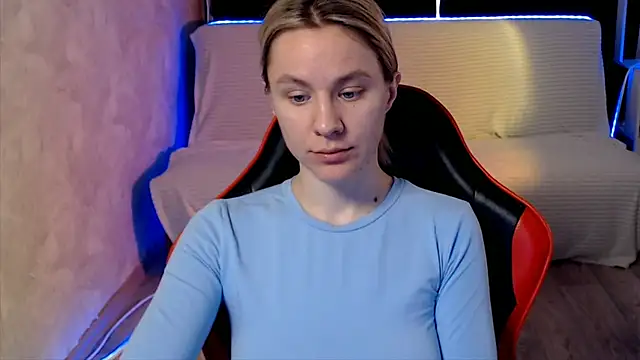 MiaBun1 online show from 04-14-26, 03:22