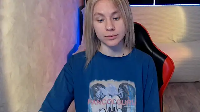 MiaBun1 online show from 04-15-26, 03:56