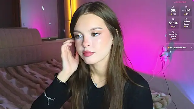 Snapshot of MoonJoyce chatting on 12-22-25, 03:12 MoonJoyce online show from 12-22-25, 03:12