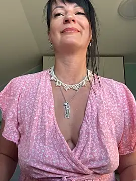 CherryCherry03 online show from 04-21-26, 07:37