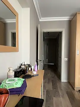 OliviaMuur online show from 03-18-26, 06:27