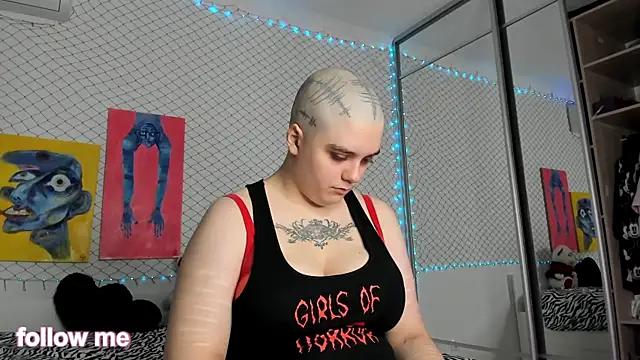 Snapshot of enigmastella chatting on 12-14-25, 11:38 enigmastella online show from 12-14-25, 11:38