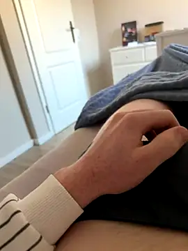 angei094 online show from 12-17-25, 10:31