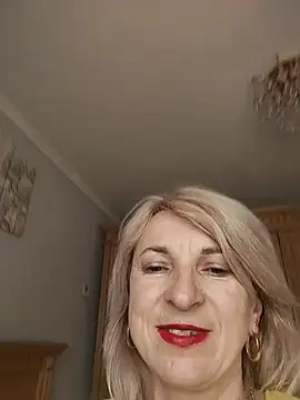 AhlyssaLove1155 online show from 06-11-26, 03:09