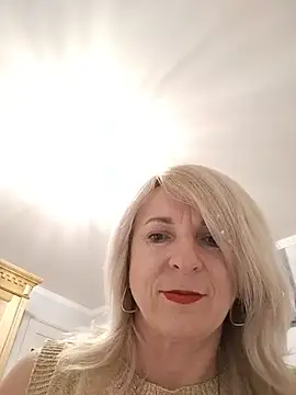 AhlyssaLove1155 online show from 07-08-26, 09:15