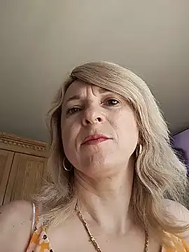 AhlyssaLove1155 online show from 06-21-26, 09:15