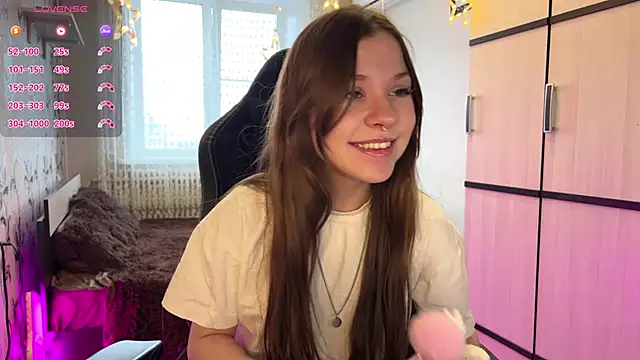 GayleLuu online show from 12-16-25, 10:52