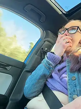 Snapshot of blondebombshell4343 chatting on 12-05-25, 05:55 blondebombshell4343 online show from 12-05-25, 05:55