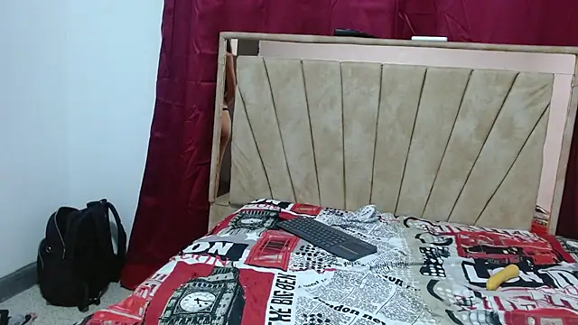 pia houns17 online show from 12-18-25, 02:49