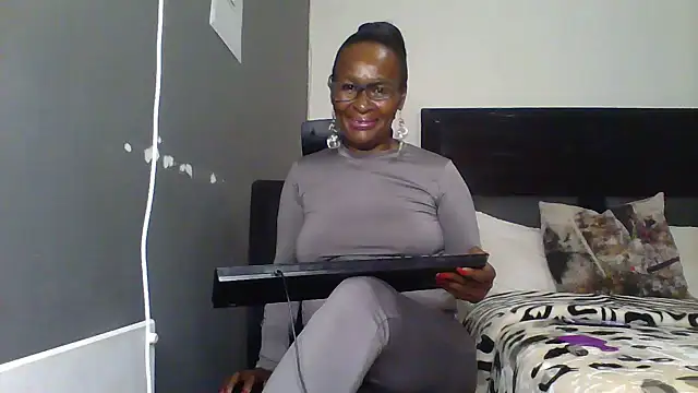 Snapshot of hotgrannxxx58 chatting on 07-15-26, 10:50 hotgrannxxx58 online show from 07-15-26, 10:50