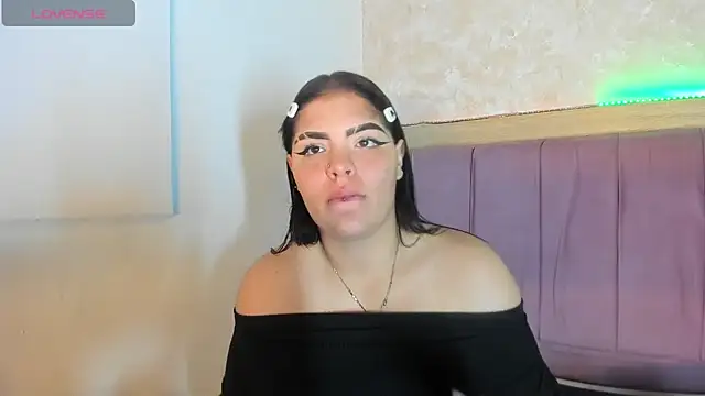 alunnaclarkcm online show from 12-15-25, 09:42