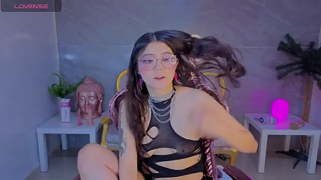 miss devil s online show from 03-24-26, 08:20