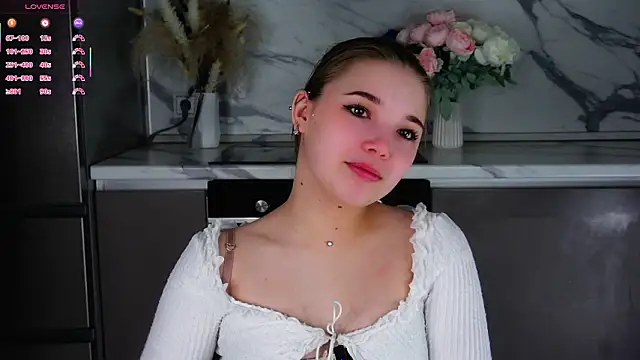 Snapshot of SolBurri chatting on 02-27-26, 04:12 SolBurri online show from 02-27-26, 04:12