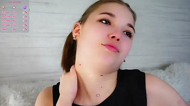 Snapshot of SolBurri chatting on 02-28-26, 01:16 SolBurri online show from 02-28-26, 01:16