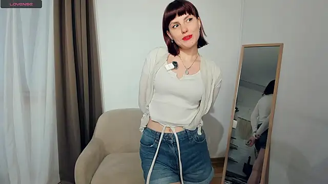 DesireeMillison online show from 12-23-25, 07:18