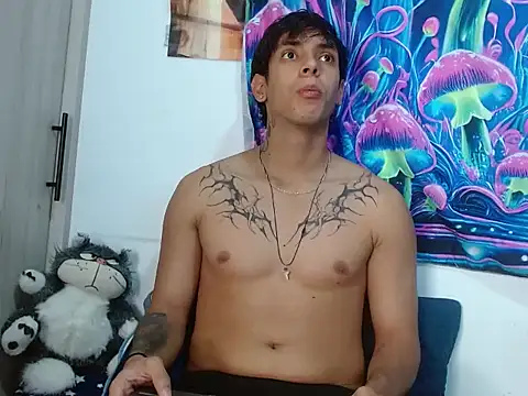 Wolf light online show from 01-18-26, 01:03