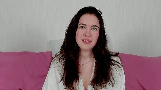 Kimberlybondd online show from 12-22-25, 09:59