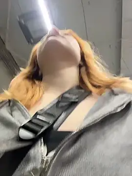  Little Ginger online show from 05-11-26, 01:51