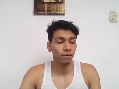 Patrick3 5556 online show from 12-22-25, 08:42