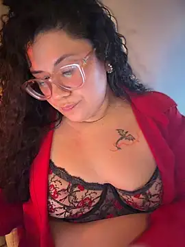 Snapshot of VanesssaMilf_ chatting on 07-05-26, 03:44 VanesssaMilf online show from 07-05-26, 03:44