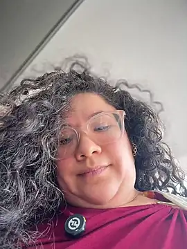 Snapshot of VanesssaMilf_ chatting on 06-18-26, 01:59 VanesssaMilf online show from 06-18-26, 01:59