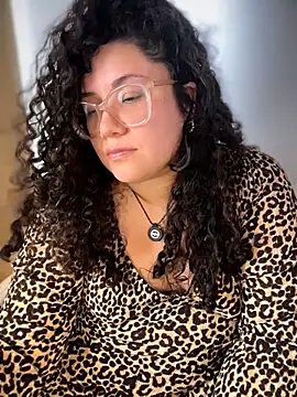 VanesssaMilf  online show from 04-15-26, 04:22