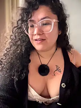 VanesssaMilf  online show from 04-14-26, 12:10