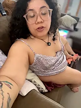 VanesssaMilf  online show from 02-13-26, 02:28