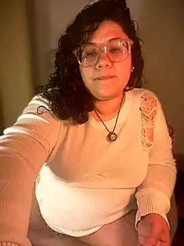 VanesssaMilf  online show from 02-12-26, 03:50