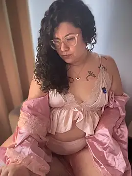 VanesssaMilf  online show from 12-17-25, 03:28